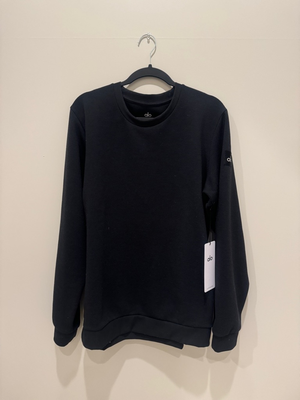 ALO Yoga Men's Black Crewneck Sweater